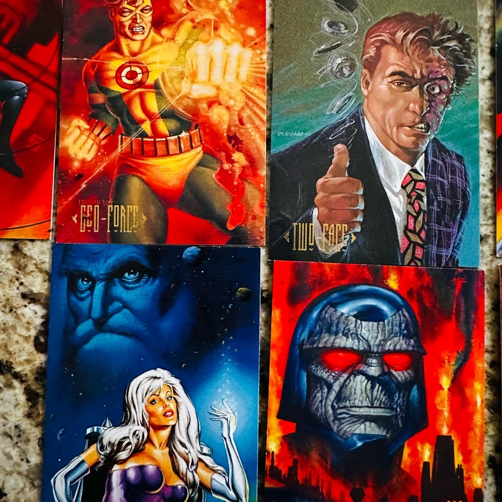 DC Comics Skybox 1994 Trading Card Collection (52) - Picture 3 of 16